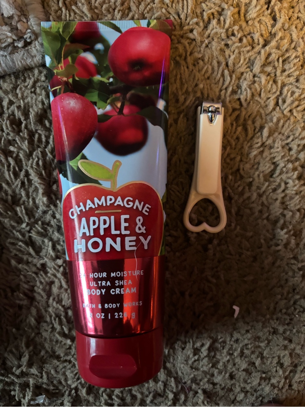 Bath & Body Works Champagne Apple & Honey Ultra Shea Body Cream - Red